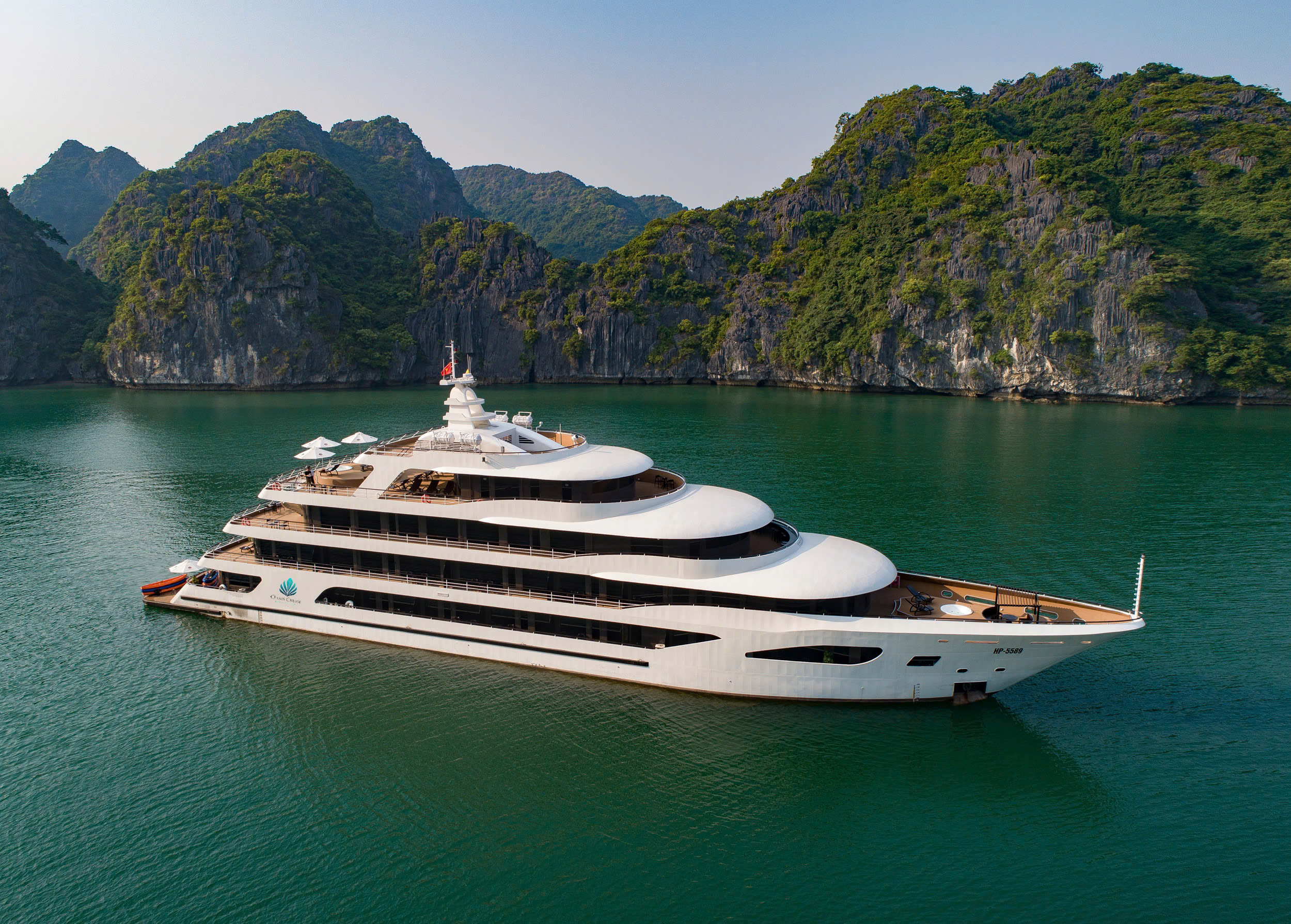 oasis bay party cruise