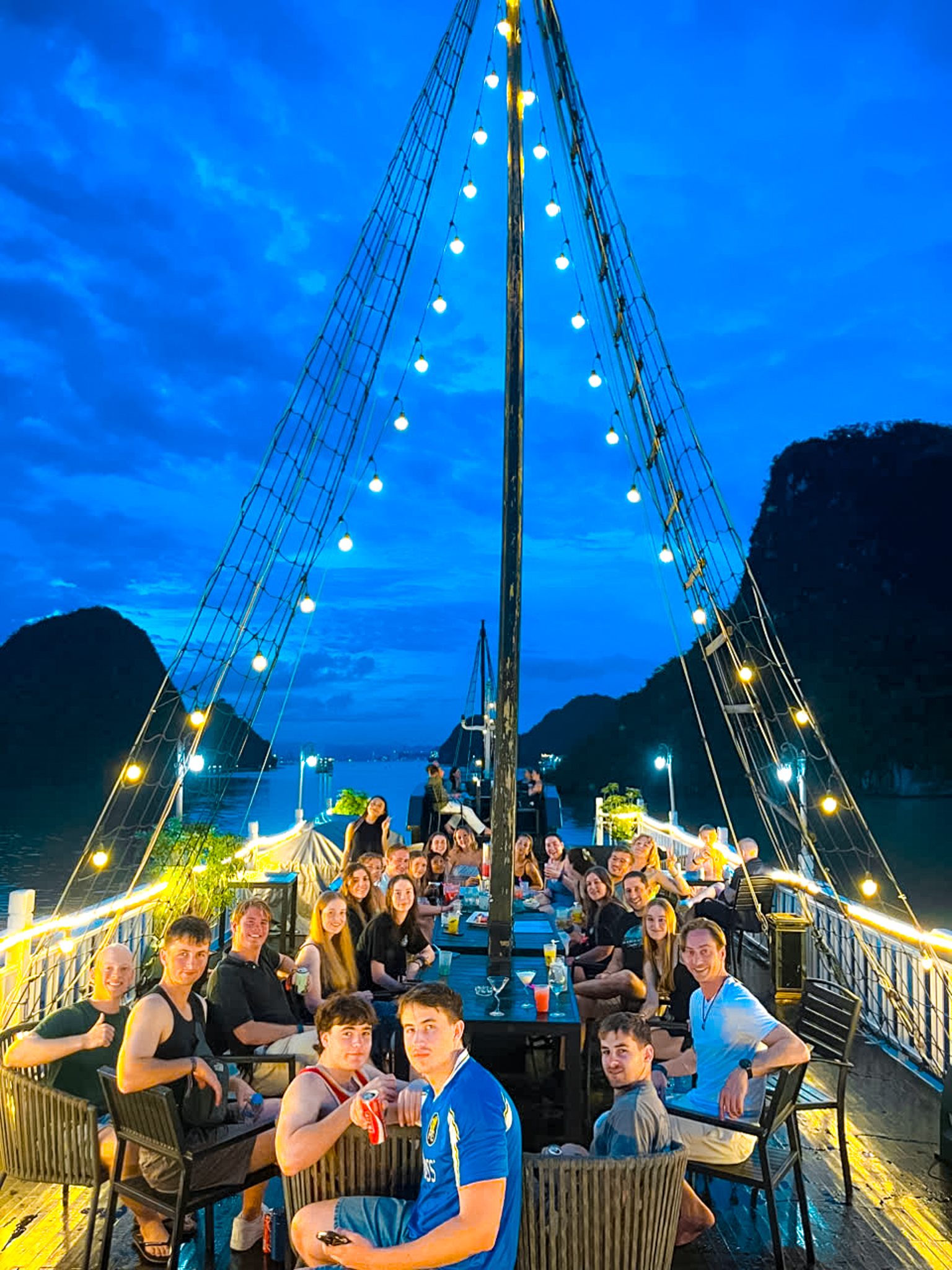 oasis bay party cruise